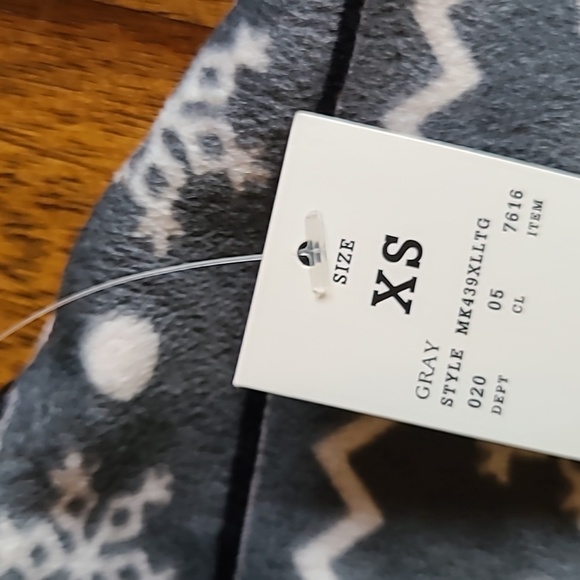 DISNEY women's xs pj jogger set.  New - Picture 2 of 5